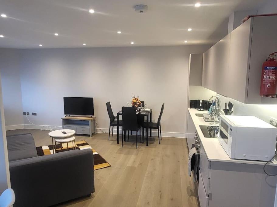 Entire Reigate Apartment Hosted By Pius Buitenkant foto